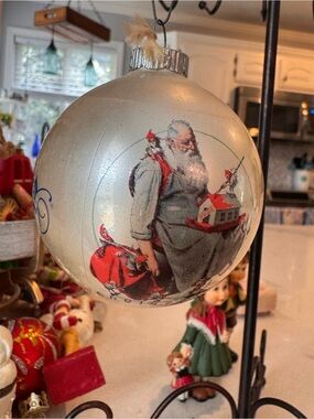 VTG Norman Rockwell "Peace" Santa Glass Christmas Ornament 1922